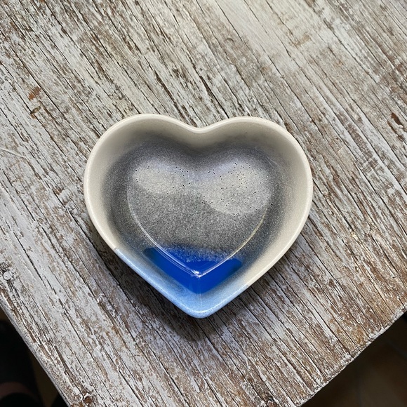 Heart Shaped Dish / Tray - Black + Blue + White + Gray - Picture 3 of 12